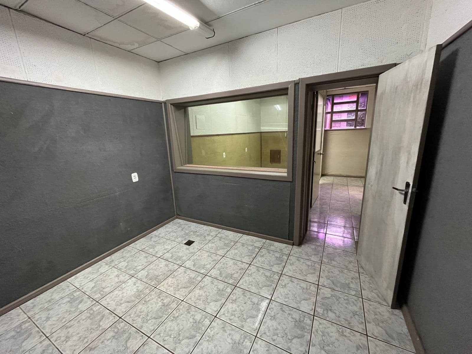 foto do imóvel sala-comercial-no-centro-da-cidade